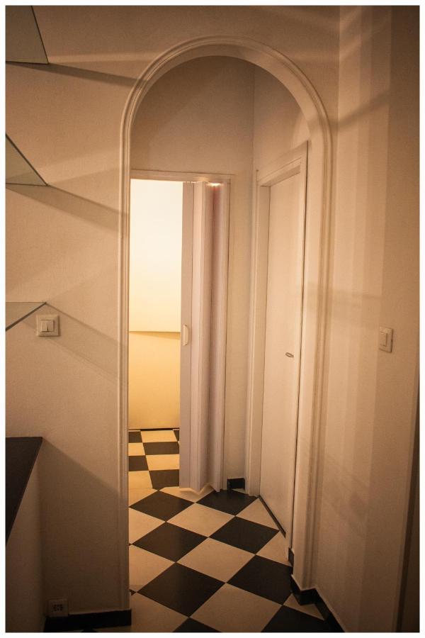 Tra Mare E Centro Apartment Genoa Exterior photo